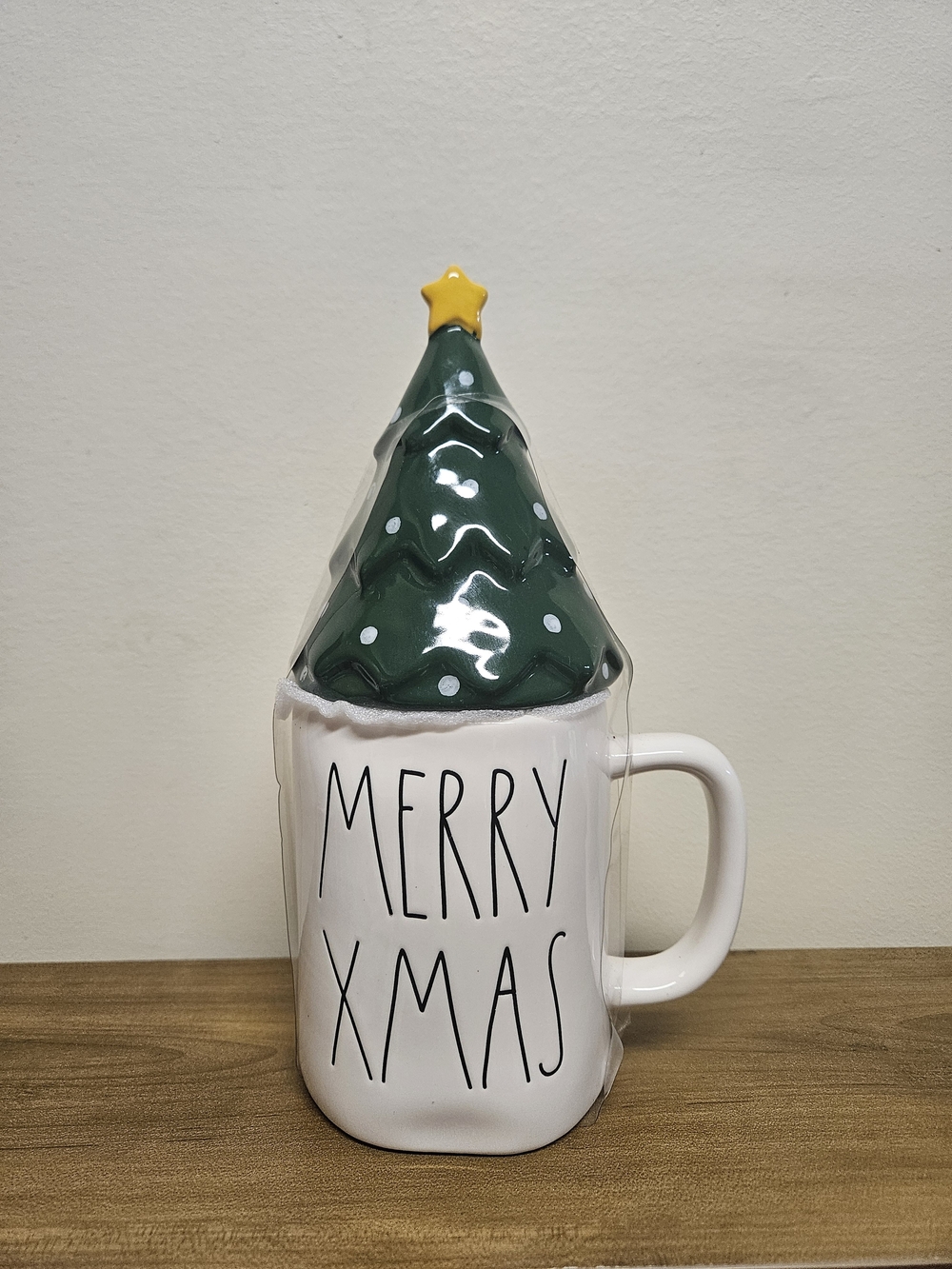 Rae Dunn Merry Xmas Ceramic Mug with Green Tree Lid and Yellow Star 16oz